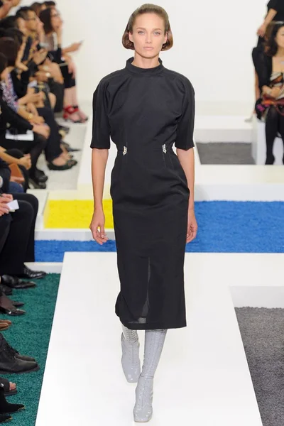Look 14